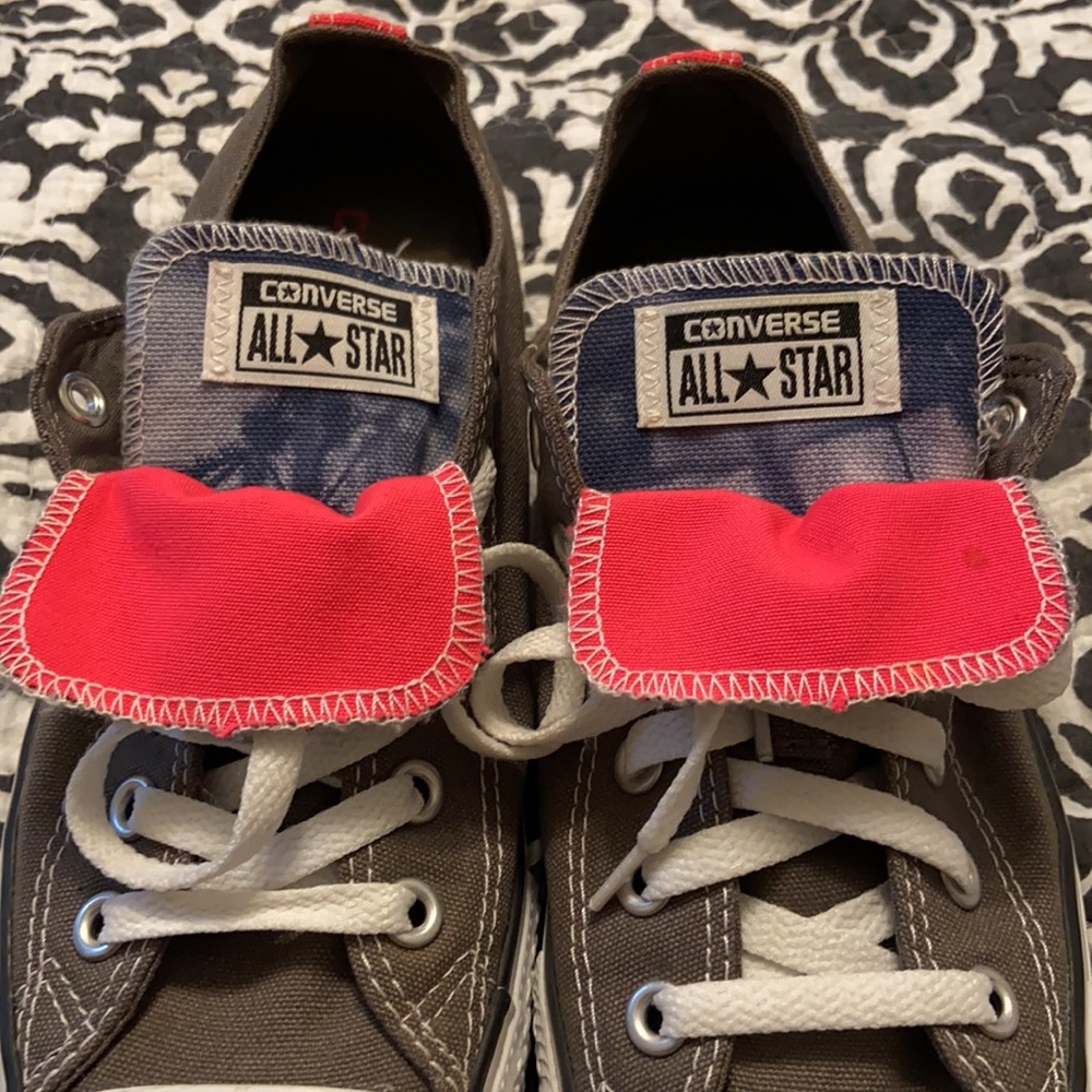 Converse Low Tops - Picture 2 of 8